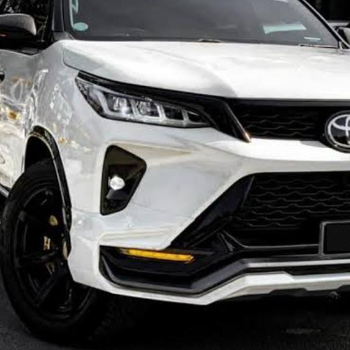 Toyota Fortuner Legender 2022